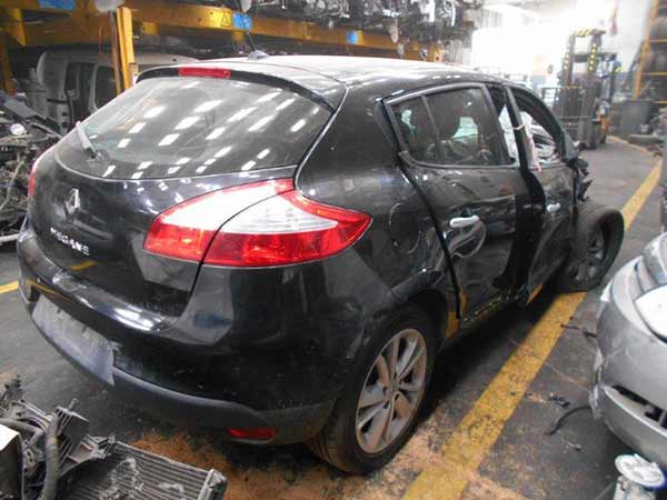 FOCO Renault MEGANE 2013  USADO  EN DESARME