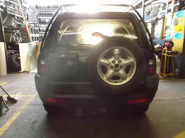 EJE Land Rover Frrelander 2000  USADO  EN DESARME