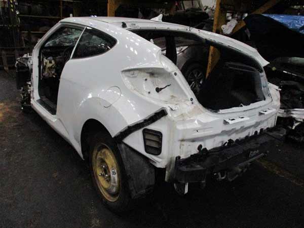  Hyundai VELOSTER 2013    EN DESARME