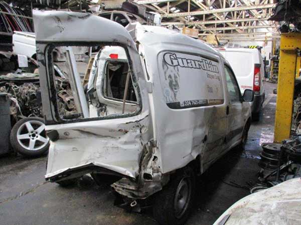 FOCO Peugeot PARTNER 2007  USADO  EN DESARME