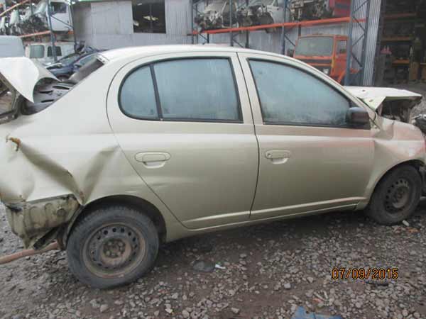  Toyota YARIS 2001    EN DESARME