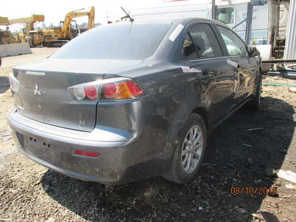 PATA GUACHA CAMIóN Mitsubishi LANCER 2012  USADA  EN DESARME