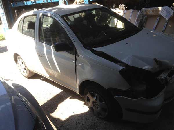  Toyota YARIS 2004    EN DESARME