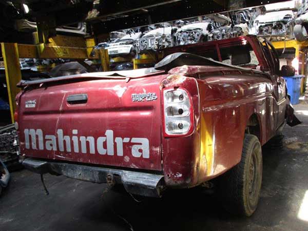 FOCO Mahindra PICK UP 2013  USADO  EN DESARME