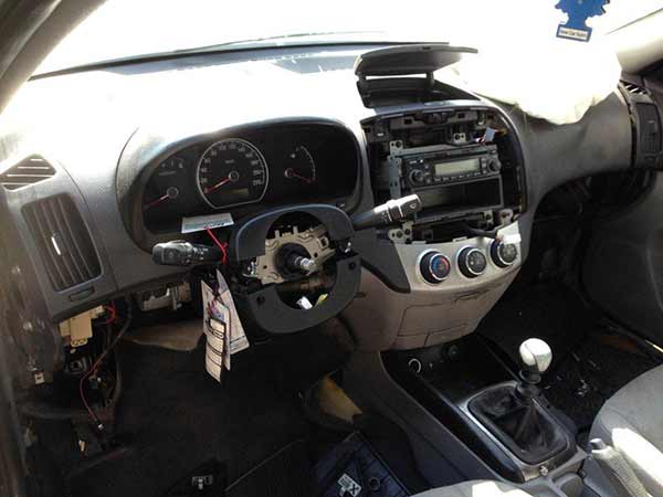  Hyundai ELANTRA 2011    EN DESARME