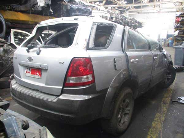 LLANTA Kia SORENTO 2006  USADA  EN DESARME