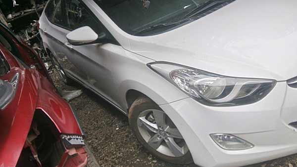  Hyundai ELANTRA 2012    EN DESARME
