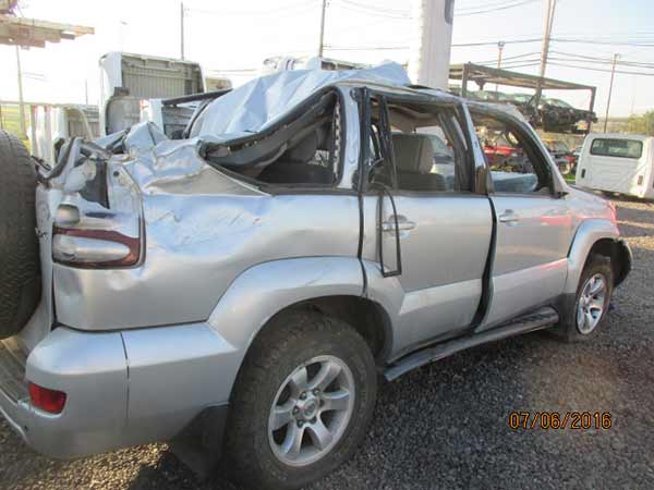  Toyota LAND CRUISER 2006    EN DESARME