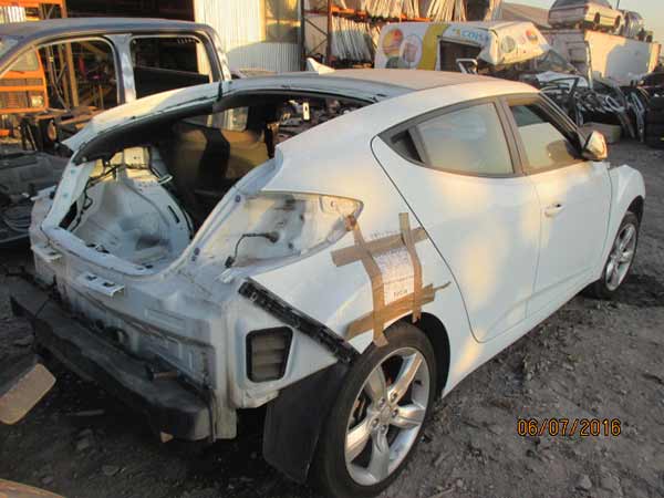  Hyundai VELOSTER 2013    EN DESARME