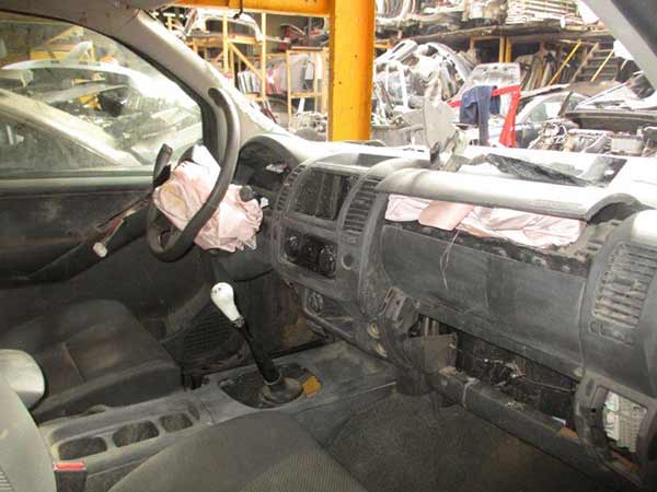  Nissan NAVARA 2015    EN DESARME