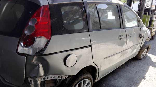  Mazda 5 2006    EN DESARME