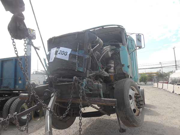 ESTANQUE ADBLUE Mack CH-613 2003  USADO  EN DESARME