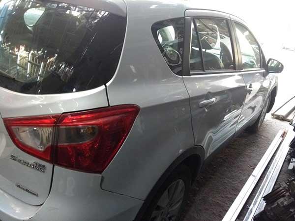  Suzuki S CROSS 2016    EN DESARME