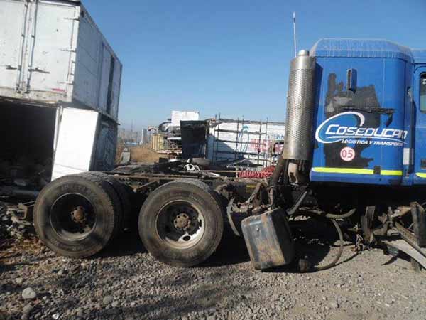 TOLVA Mack CXU 2012  USADA  EN DESARME