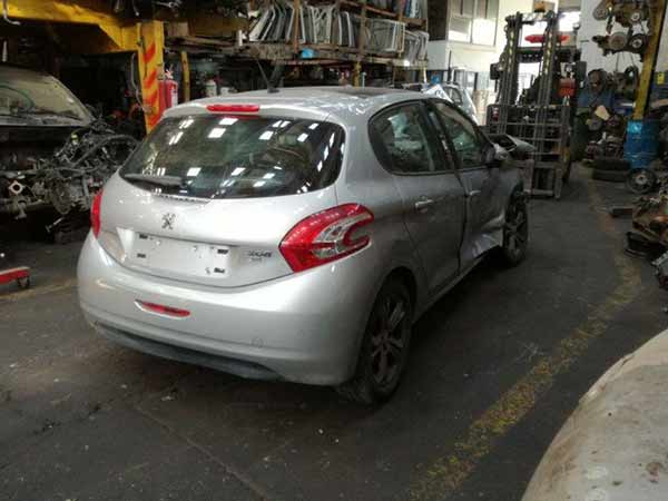 CARDáN Peugeot 208 2015  USADO  EN DESARME