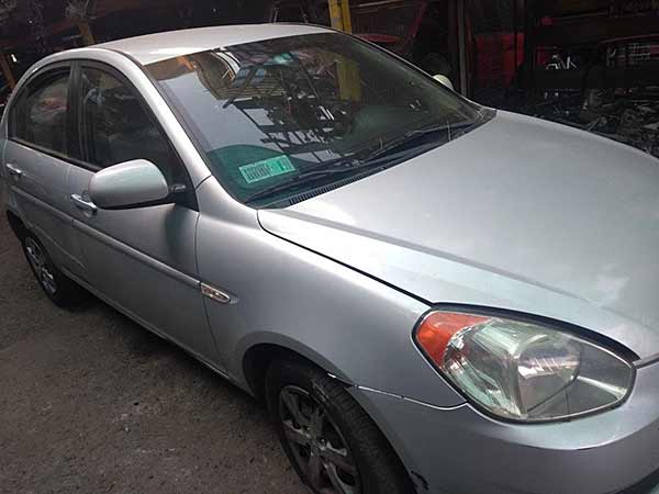  Hyundai ACCENT 2010    EN DESARME