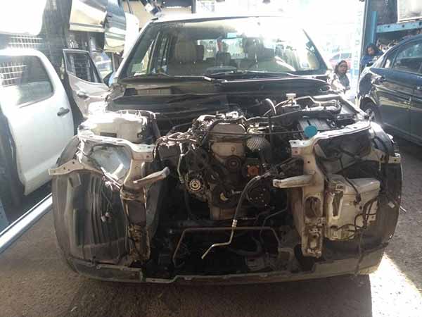 VIDRIO Suzuki GRAND NOMADE 2011  USADO  EN DESARME