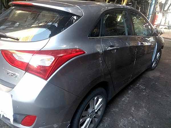 EJE PUENTE DELANTERO Hyundai i30 2013  USADO  EN DESARME