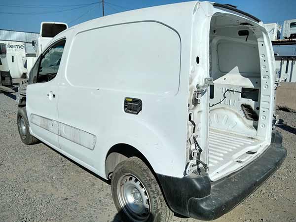 HOMOCINéTICA Peugeot PARTNER 2012  USADA  EN DESARME