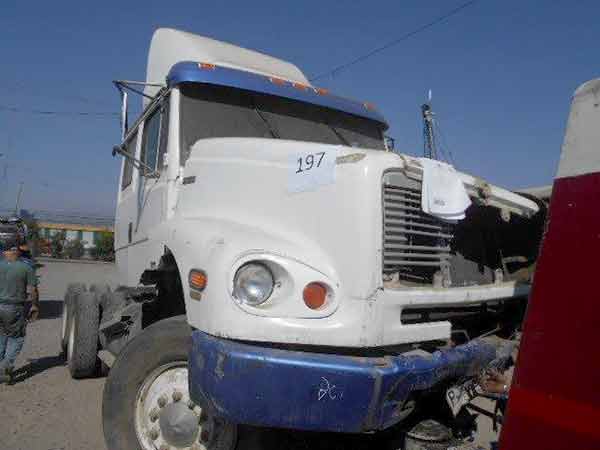 ESTANQUE ADBLUE Freightliner FL112 1997  USADO  EN DESARME