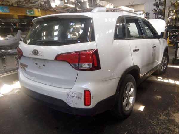 LLANTA Kia SORENTO 2014  USADA  EN DESARME