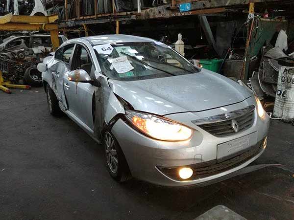 FOCO Renault FLUENCE 2013  USADO  EN DESARME