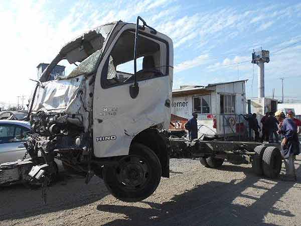 TANDEM Hino XZU 2015  USADA  EN DESARME