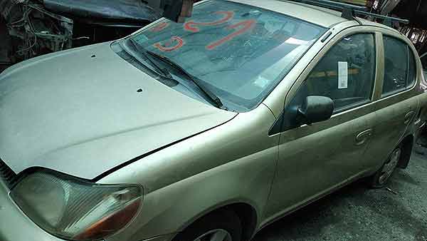  Toyota YARIS 2000    EN DESARME