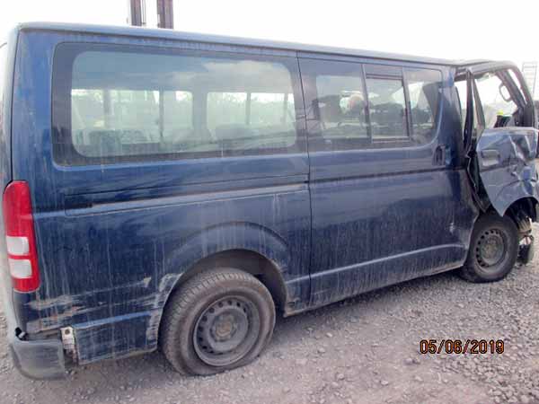  Toyota HIACE 2011    EN DESARME