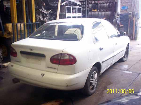 FOCO Daewoo LANOS 1998  USADO  EN DESARME