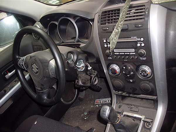  Suzuki GRAND NOMADE 2008    EN DESARME