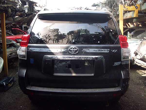  Toyota LAND CRUISER 2011    EN DESARME