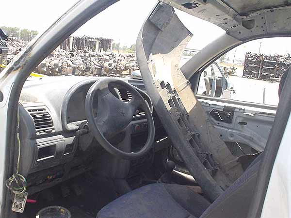  Peugeot PARTNER 2003    EN DESARME