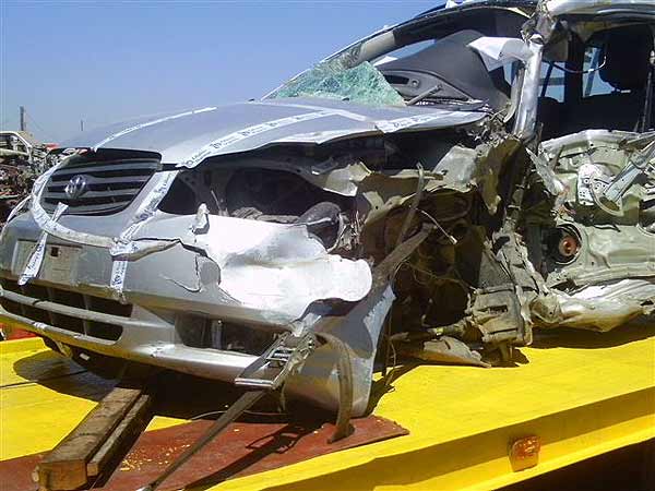  Toyota COROLLA 2004    EN DESARME