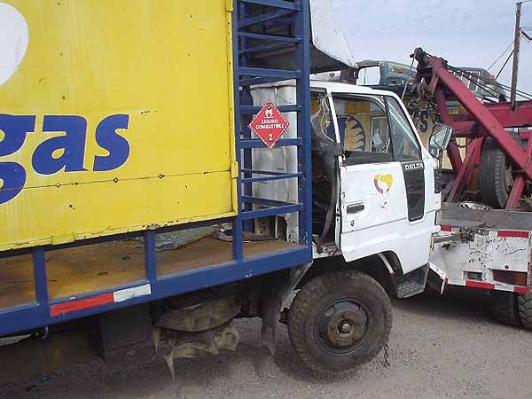  Daihatsu Delta 1998    EN DESARME