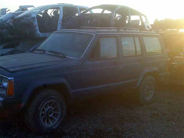  Jeep CHEROKEE 1986    EN DESARME
