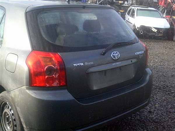  Toyota COROLLA 2006    EN DESARME