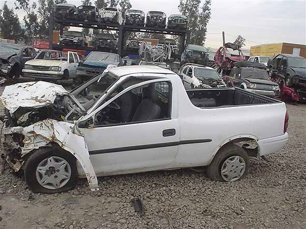  Chevrolet CORSA 2003    EN DESARME