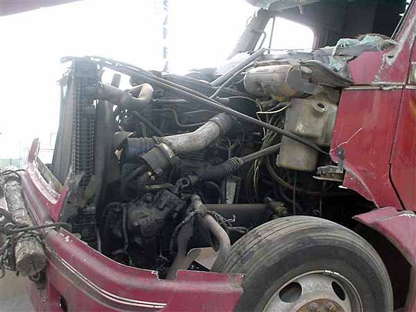  Freightliner Century 2002    EN DESARME