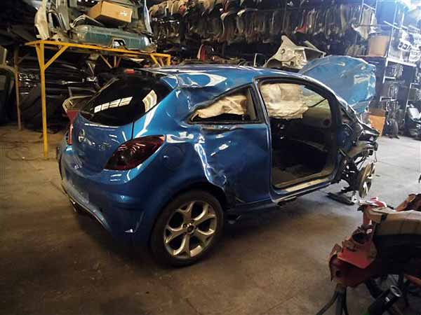 CULATA Opel CORSA   USADA  EN DESARME