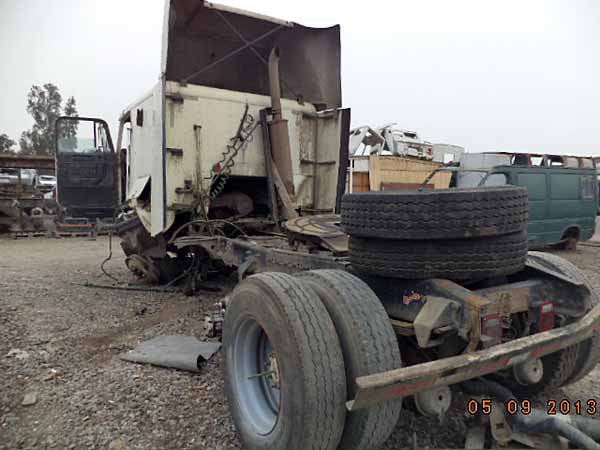 ESTANQUE ADBLUE Freightliner FLB 1994  USADO  EN DESARME