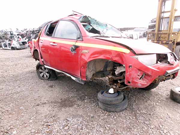  Mitsubishi KATANA 2010    EN DESARME