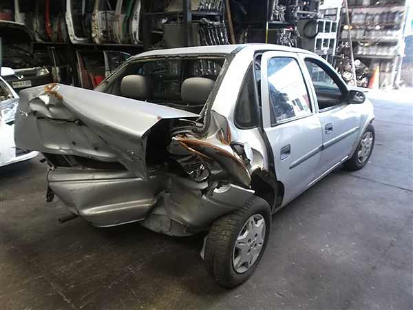  Chevrolet CORSA 2003    EN DESARME