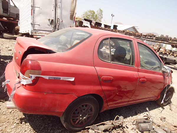  Toyota YARIS 2002    EN DESARME