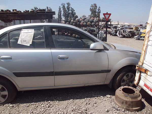  Kia Rio 2007    EN DESARME