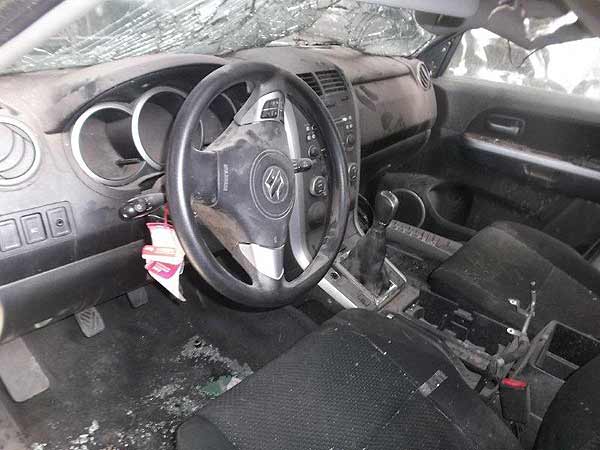 TAPABARRO Suzuki GRAND NOMADE 2009  USADO  EN DESARME