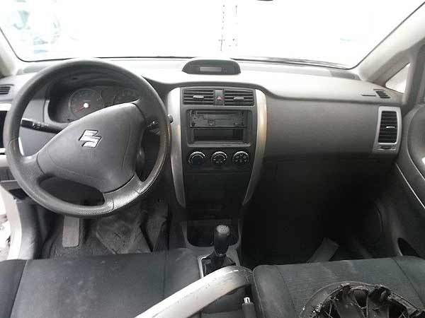  Suzuki AERIO 2006    EN DESARME