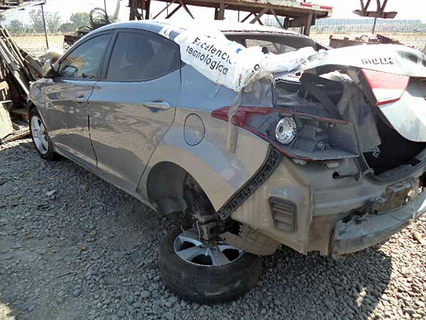  Hyundai ELANTRA 2012    EN DESARME