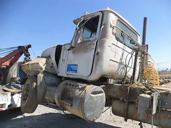 CABINA Mack RD-688-S 1998  USADA  EN DESARME