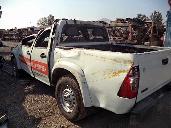 ESTANQUE DE PETROLEO Chevrolet DMAX 2010  USADO  EN DESARME